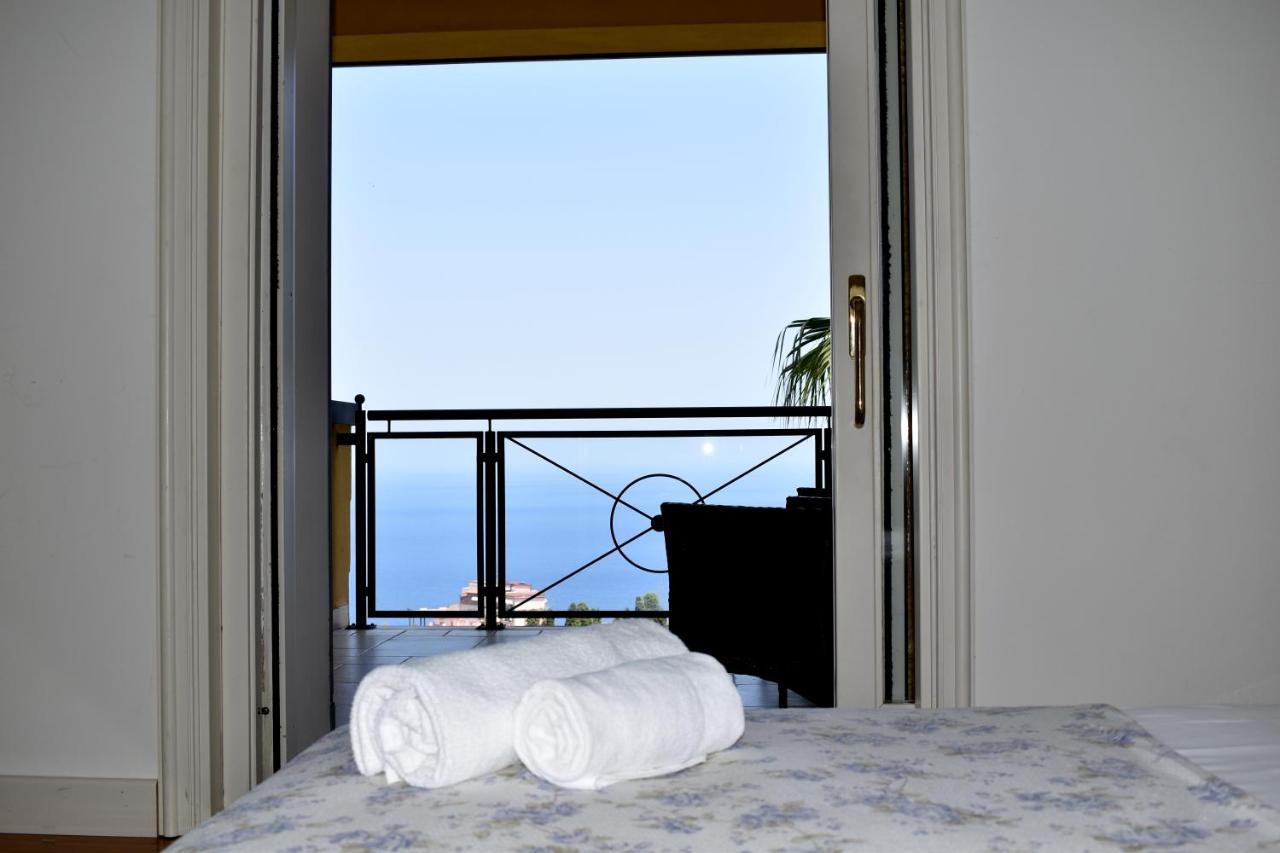 Taormina Lux & Elite Apartments - Taormina Holidays Exterior photo